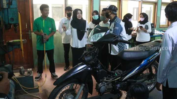 Ilustrasi pelatihan kerja