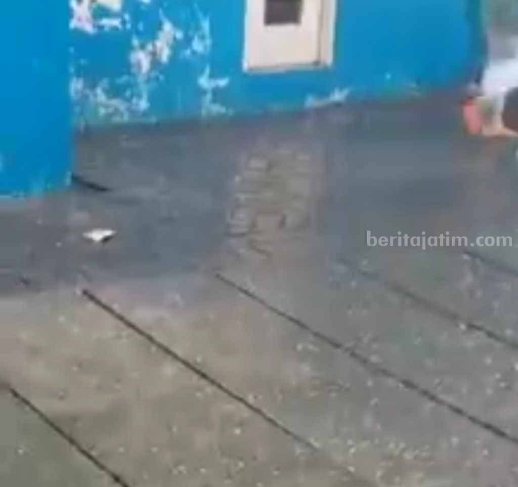 Fenomena Hujan Es Terjadi di Beji Pasuruan