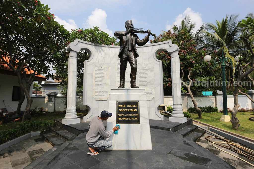 Sambut 10 November, Pemkot Surabaya Poles TMP dan Makam Pahlawan