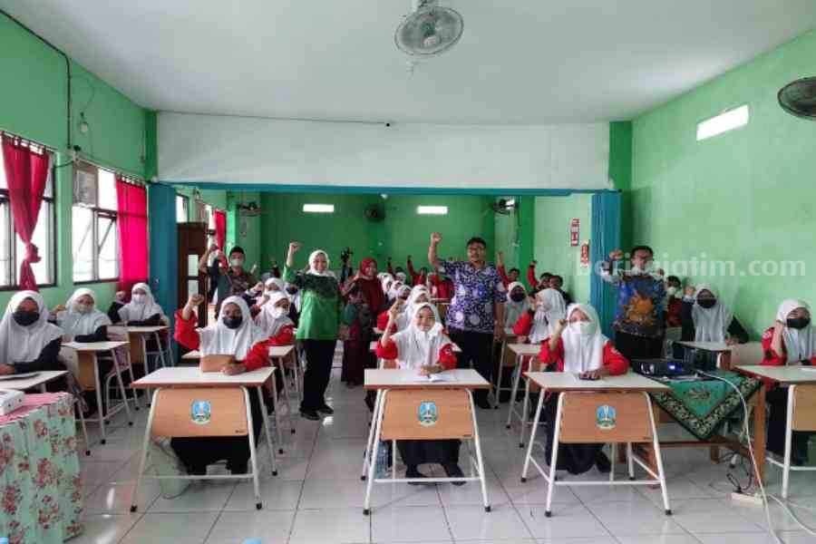 Disperinaker Gandeng Magnet Solusi Integra Perkuat Soft Skill Siswa SMK Surabaya