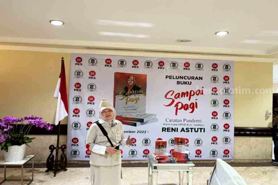 Wakil Ketua DPRD Surabaya Luncurkan Buku ‘Sampai Pagi’