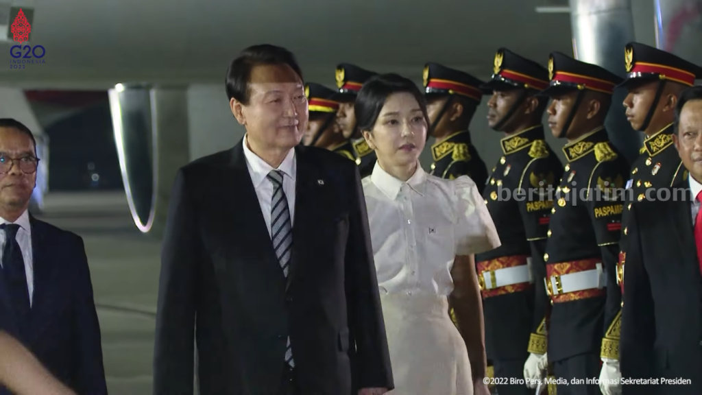 Hadiri KTT G20, Presiden Korea Selatan Tiba di Bali Naik Mercy dan Dikawal Hyundai