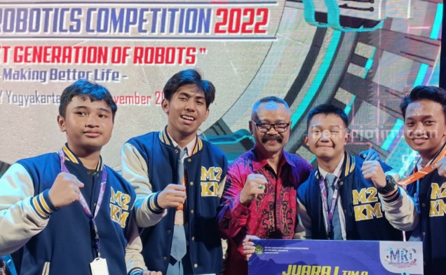 MAN 2 Kota Malang Juarai Madrasah Robotic Competition 2022