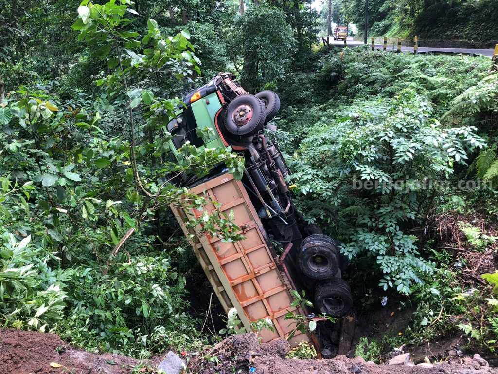 Hindari Kecelakaan, Ini Tips Melintasi Jalur Jember-Banyuwangi di Gunung Gumitir