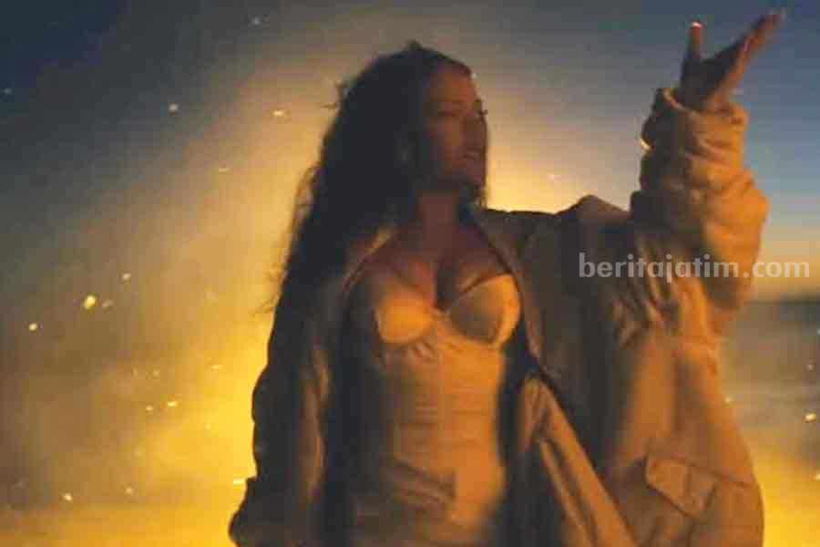 Lirik dan Terjemahan Lagu Lift Me Up – Rihanna, Ost. Black Panther: Wakanda Forever