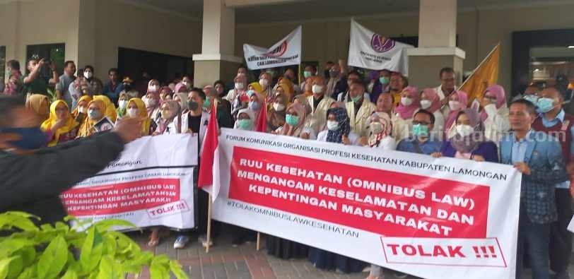 Tolak RUU Omnibus Law Kesehatan, 9 OPK di Lamongan Unjuk Rasa