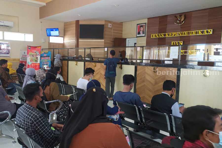 Dukcapil Lamongan Kehabisan Stok Blanko E-KTP