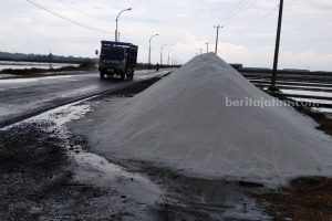 Harga Garam di Sampang Melambung Tinggi, Petani Khawatir Ada Impor