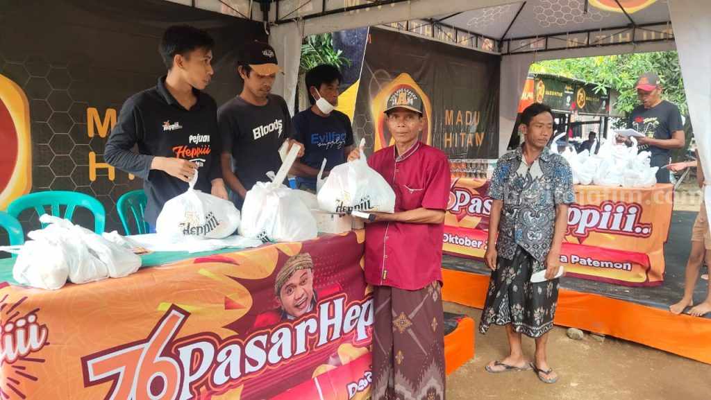 Hiburan Musik Ikut ‘Panaskan’ Pasar Heppiii di Desa Kendit Situbondo