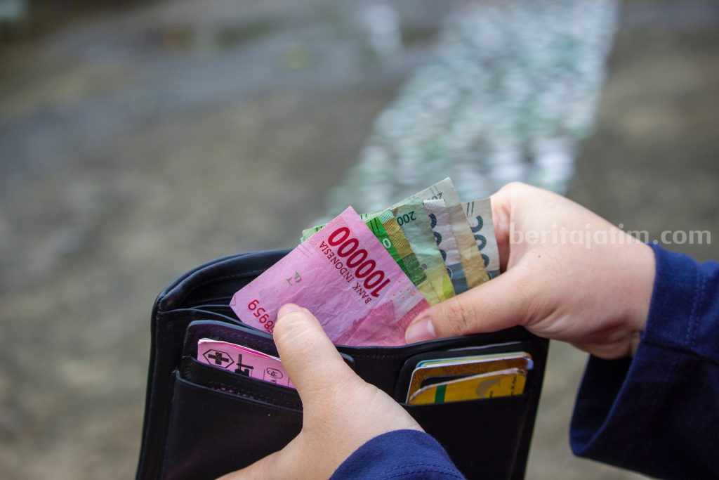 Uang di Dompet