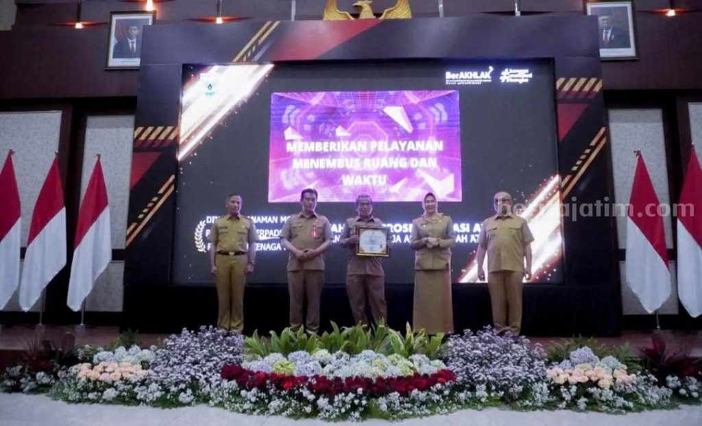 Apresiasi Kinerja OPD, Pemkot Batu Beri Penghargaan dan Resmikan Aplikasi Srikandi