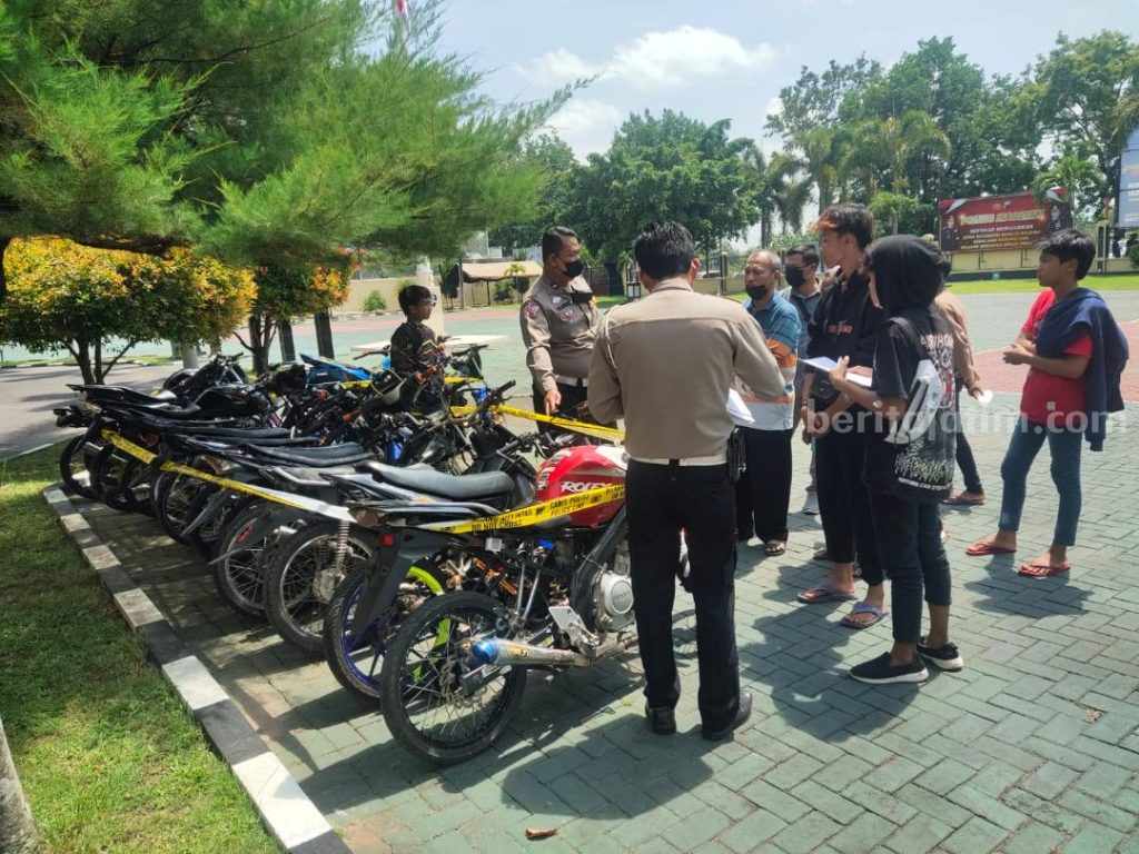 Jelang Nataru, Puluhan Motor Berknalpot Brong Diamankan Polres Magetan
