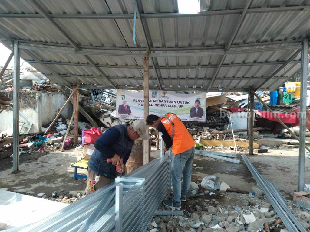 Korban Gempa Cianjur Kesulitan Tempat Salat Jumat, Baznas Jatim Bangun Masjid Darurat