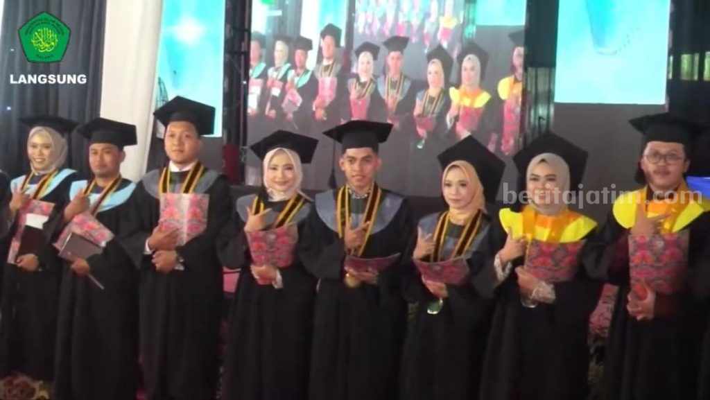 Rektor UIN Malang Harapkan Wisudawan Berperan Aktif di Tengah Masyarakat