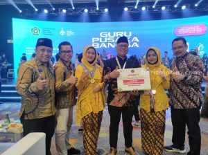 Guru MAN 2 Malang Raih Anugerah GTK Berprestasi 2022