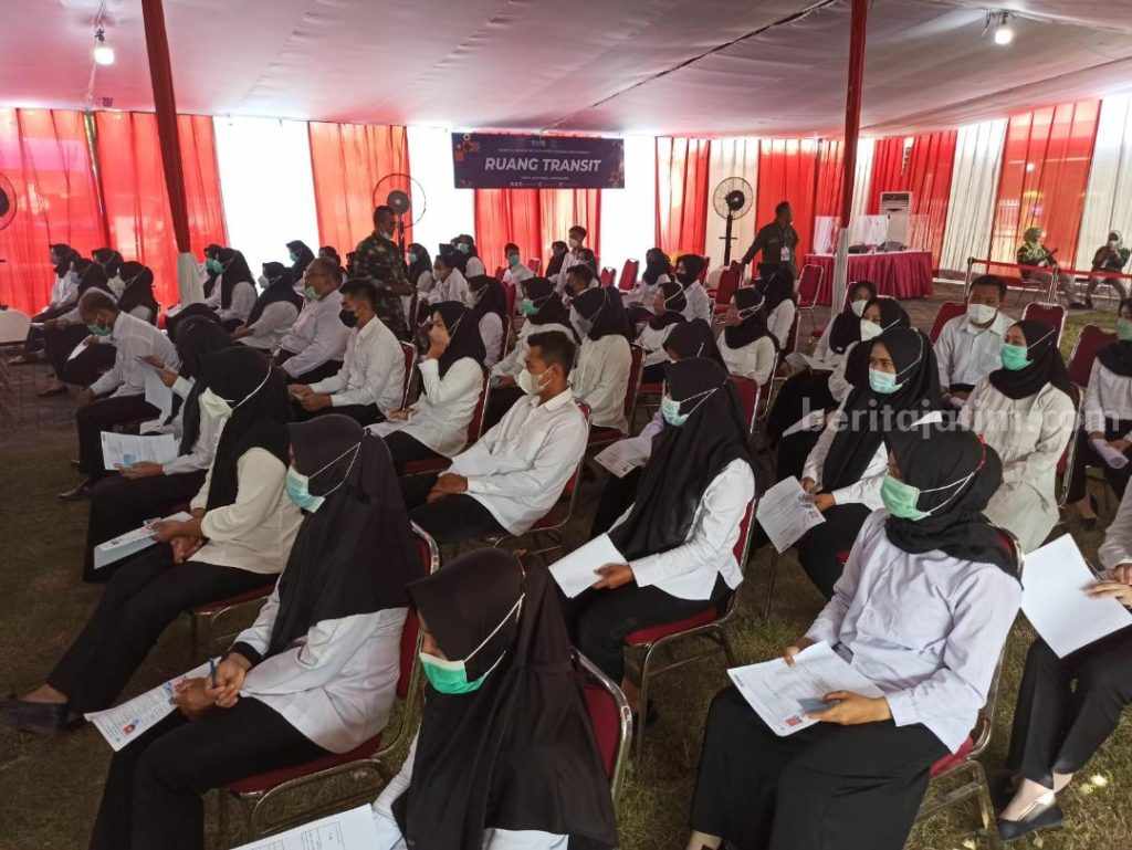 330 Calon PPPK Bersaing untuk Dapatkan 106 Formasi Peserta PPPK saat akan melakukan tes CAT beberapa waktu yang lalu. (Foto/Dok.Beritajatim.com)