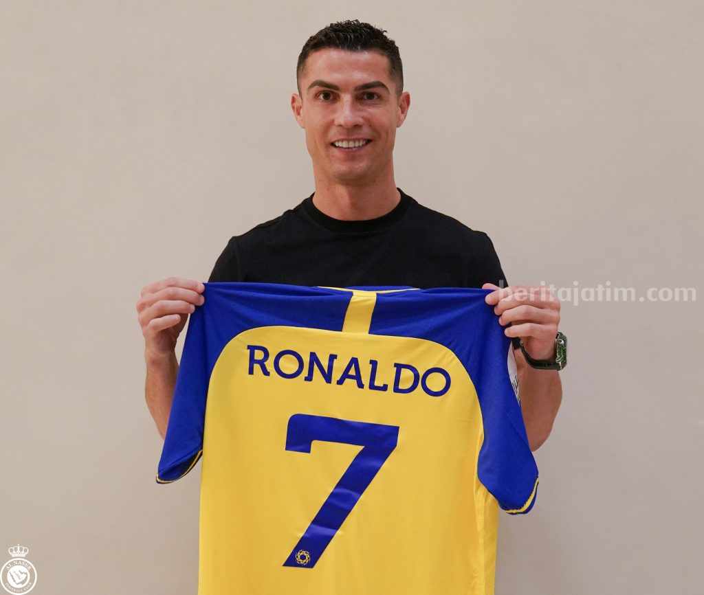 Ukir Sejarah Baru, Cristiano Ronaldo Resmi Bergabung dengan Klub Arab Saudi