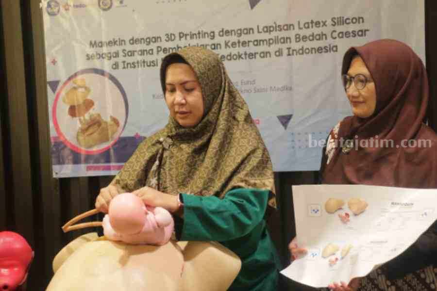 FK UNAIR Perkenalkan Manekin Bedah Sesar