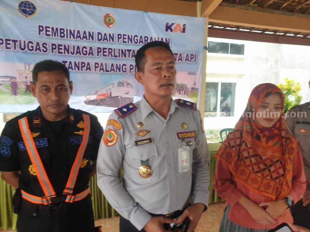 14 Supeltas di Mojokerto Dilatih Penanganan Darurat Kecelakaan di Jalur Perlintasan KA Tanpa Palang Pintu