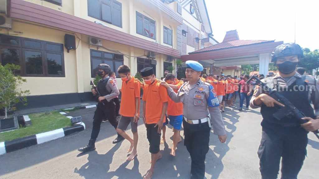 Dua Warga Sidoarjo Simpan Sabu di Gudang Pasuruan