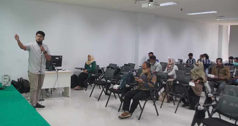 Unusa Bina UMKM Berjualan Lewat Teknologi Digital