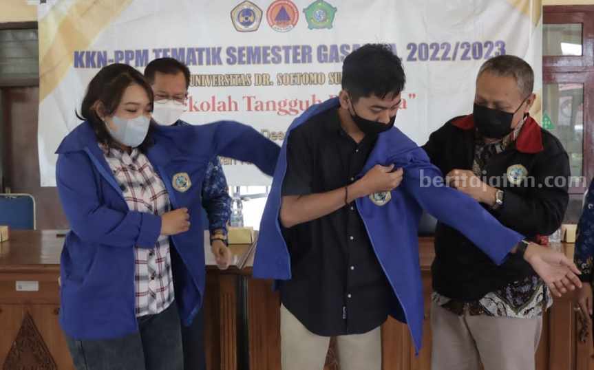 KKN Tematik Unitomo di Krian Sidoarjo Fokus Ciptakan Sekolah Madrasah Aman Bencana
