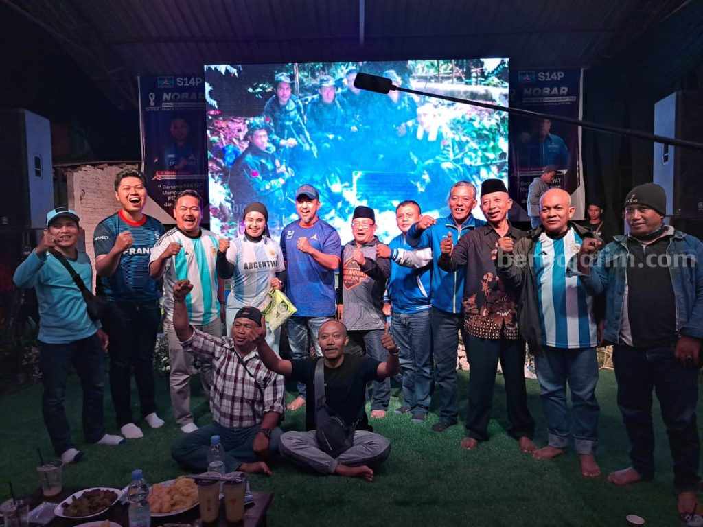 Keseruan Nobar Piala Dunia Bareng Bendum Demokrat Renville Antonio