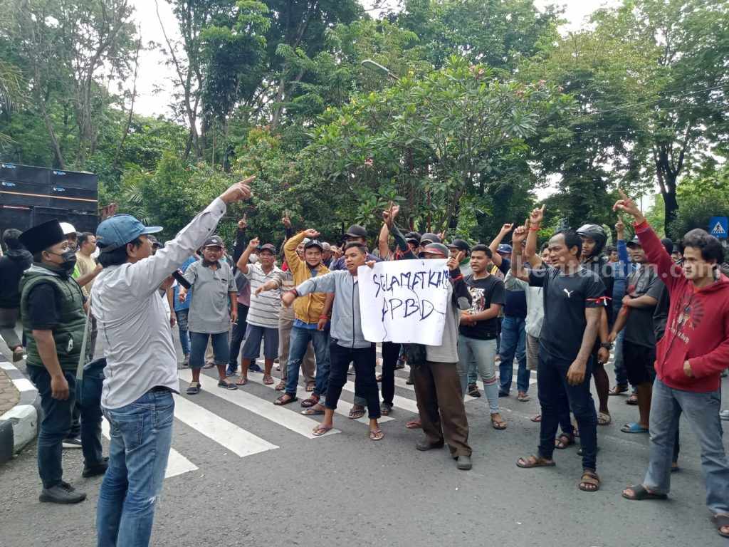 Paguyuban Juru Parkir Minta Pemkab Sidoarjo Putus Kerjasama dengan PT ISS