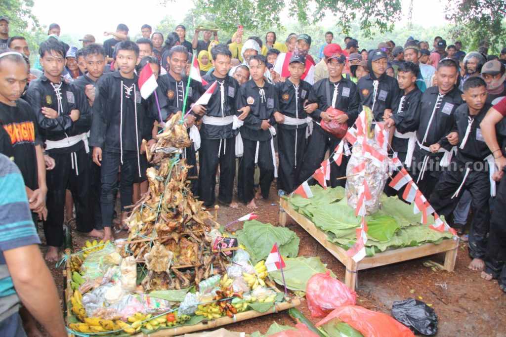 Mendak Sanggring, Peringatan Tahunan Diwisudanya Ki Buyut Terik oleh Sunan Giri