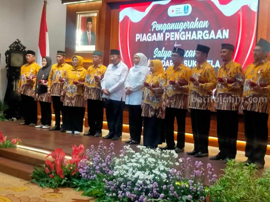Apresiasi PMI Jatim, Khofifah: Terima Kasih Kepada Pendonor Darah