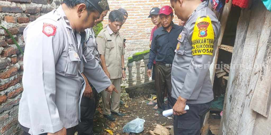 Bayi Perempuan Terbungkus Plastik Hitam Gegerkan Warga Purwosari Pasuruan