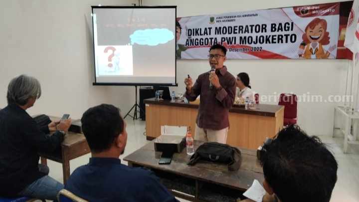 Puluhan Wartawan di Mojokerto Raya Ikuti Diklat Moderator