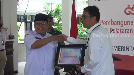 Usai Jadi Korban Perampokan, Wali Kota Blitar Kembali Bekerja