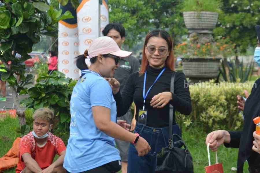 Fikom Widya Mandala Surabaya Ajak Masyarakat Jaga Kesehatan Lewat Fun Run