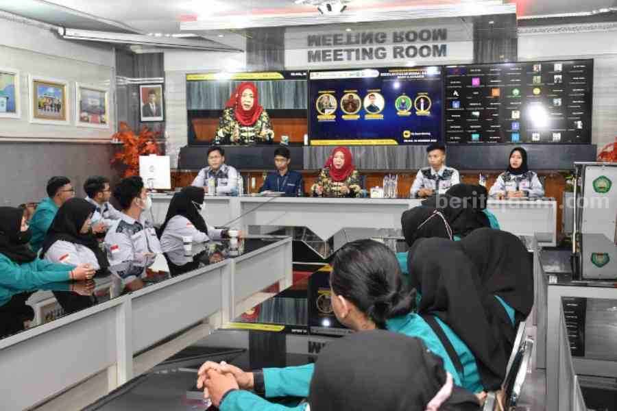 FEB Unisma Malang Ajak Millenial Melek Investasi