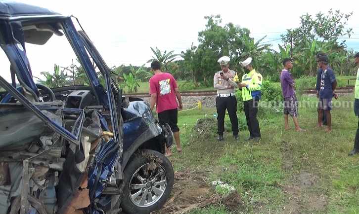 Fakta-Fakta Mobil Tertabrak KA Sancaka di Perlintasan Geneng Ngawi