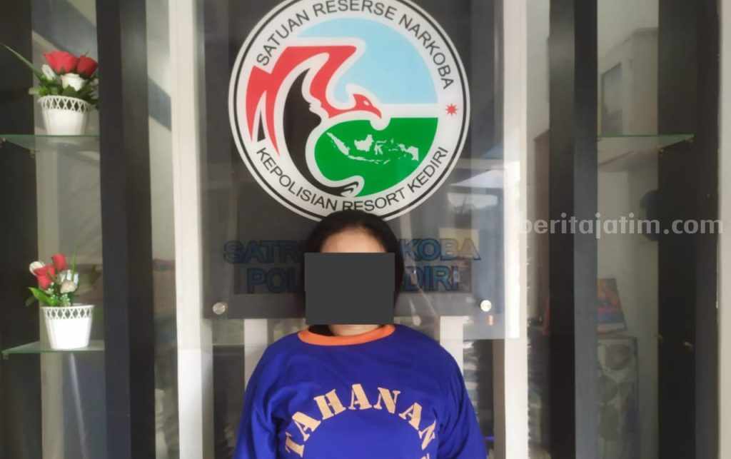 Jadi Pengedar Narkoba, Ibu Rumah Tangga di Kediri Diringkus Polisi