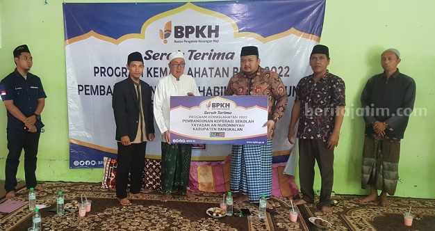 Gandeng LAZ-UQ, BPKH Bantu Pesantren di Madura dan Jember