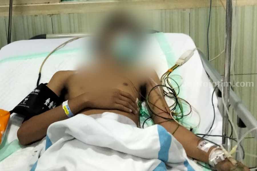 Pelajar SMK Surabaya Korban Tembakan, Sang Ayah Terpaksa Utang Rp50 Juta