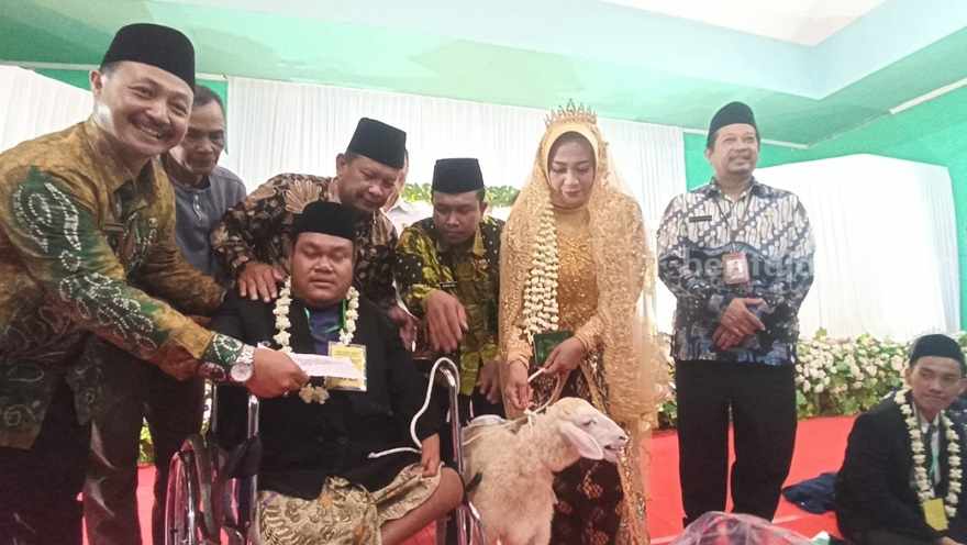 Kisah Pengantin di Jombang Nikah Bermahar Seekor Kambing