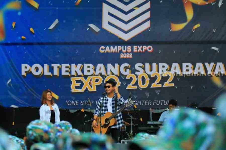 Ratusan Siswa SMA/SMK se-Jatim Banjiri Expo Campus 2022 Poltekbang Surabaya