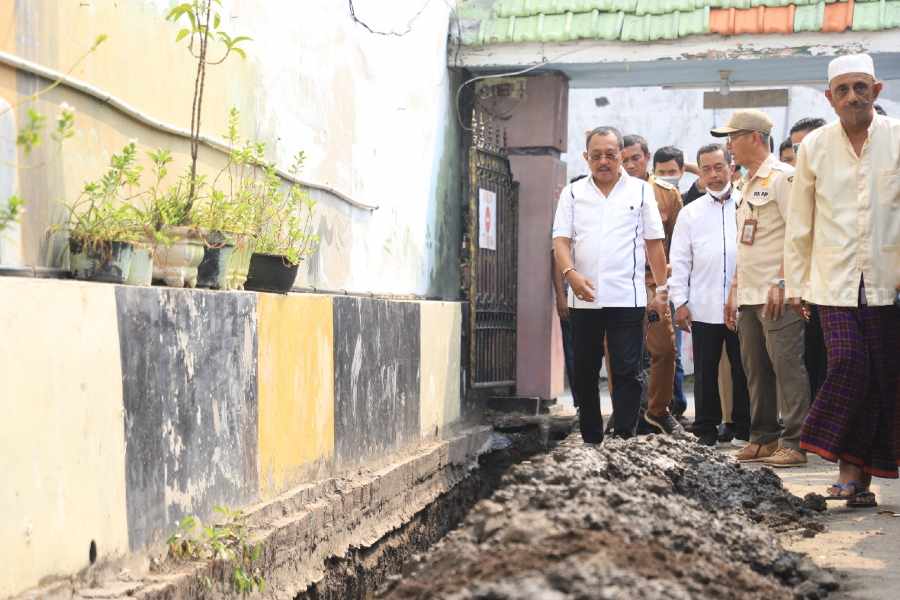 Wawali Surabaya Armuji Minta Proyek Saluran Pakai Dakel Dipercepat