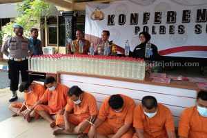 Polres Sumenep Sita 212 Botol Arak Tuban, Diduga untuk Perayaan Tahun Baru