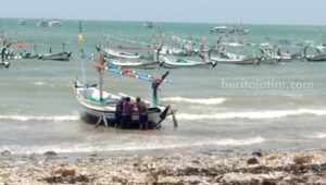 Dihantam Ombak, Nelayan Sampang Diduga Tenggelam di Sekitar Pantai Rabian
