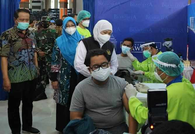 Catat! Mulai 24 Januari Warga Jatim Bisa Akses Vaksin Booster Kedua Gratis