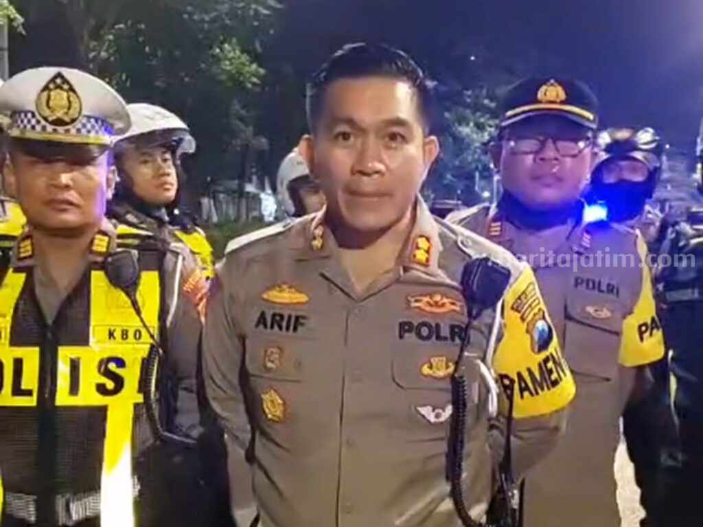 Tilang Manual di Surabaya Kembali Digelar Februari 2023 Kasatlantas Polrestabes Surabaya AKBP Arif Fazlurrahman saat menjelaskan terkait Tilang Manual. (Foto/Istimewa)