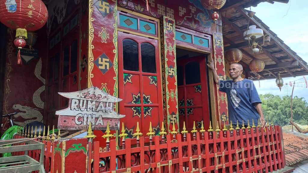 Saat Rumah Warga di Malang Diubah Seperti Kelenteng malang