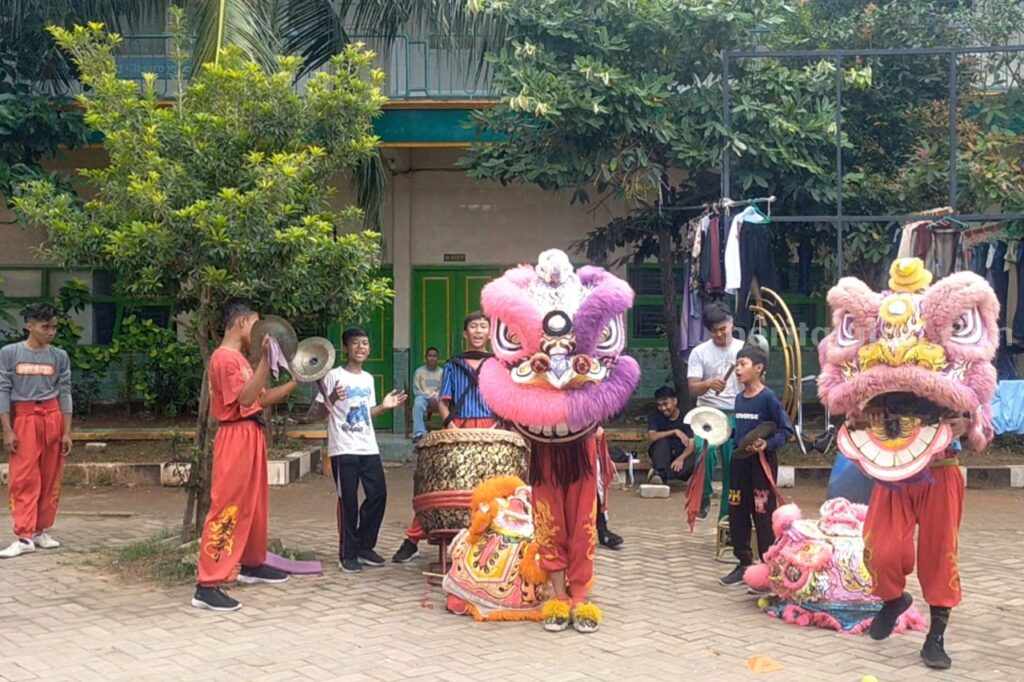 Menelisik Barongsai Hok Shan Santri Ponpes Sunan Drajat Lamongan
