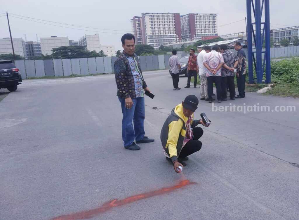 DPRD Sidoarjo Sidak Jalan Cor Akses Proyek PT Sipoa Group