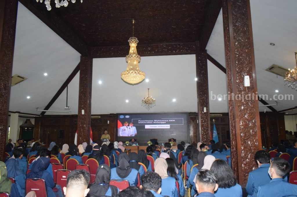 Buka KKN-BBK Mahasiswa Universitas Airlangga, Bupati Lamongan : Amalkan Nilai-Nilai Lamongan Megilan